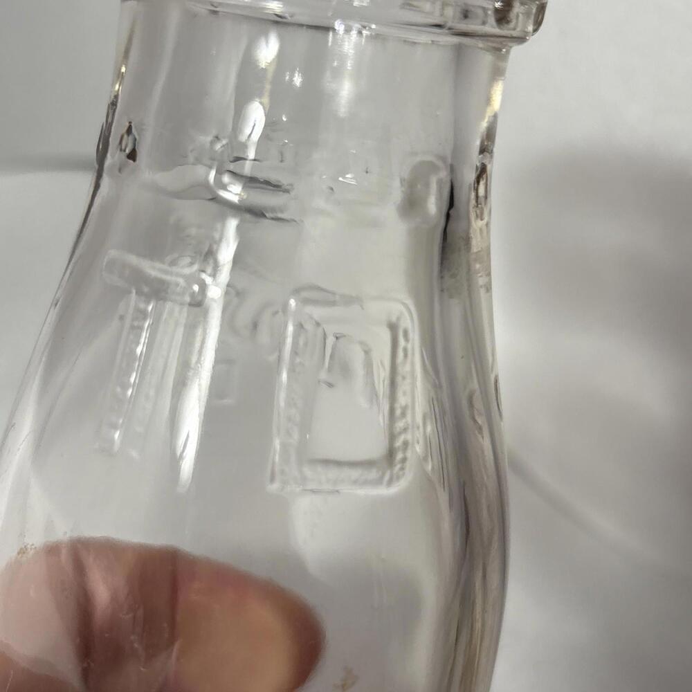 Vintage Thompson Dairy 5.5 in. Glass Milk Bottle Half Pint Jar Dairy Cow USA - Picture 6 of 7